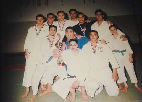Ramy Elgazar with the Egyptian judo team and their medals